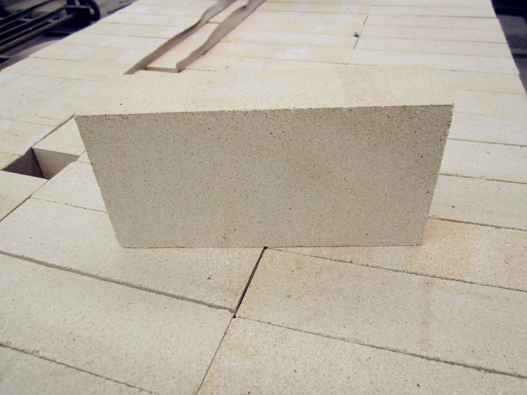 low Porosity fire clay Bricks