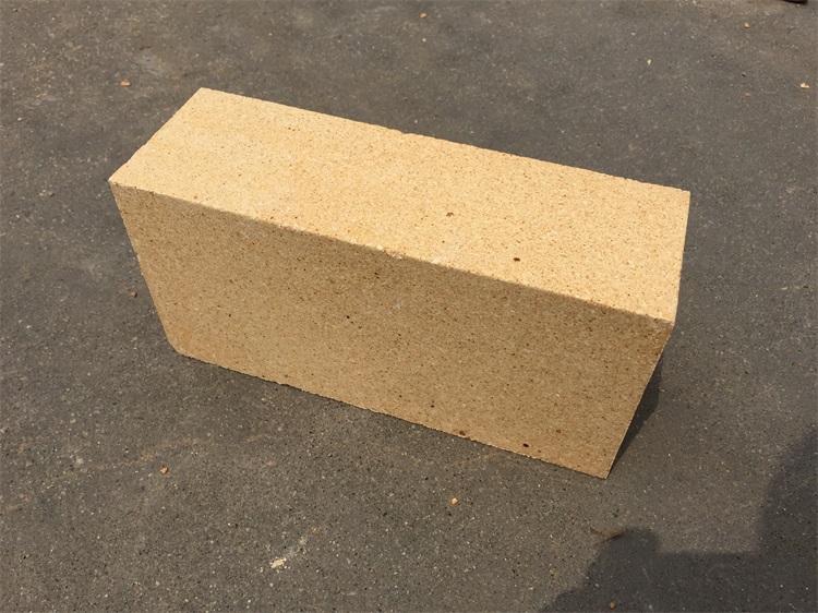 Chamotte brick