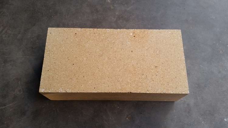 Refractory fireclay brick