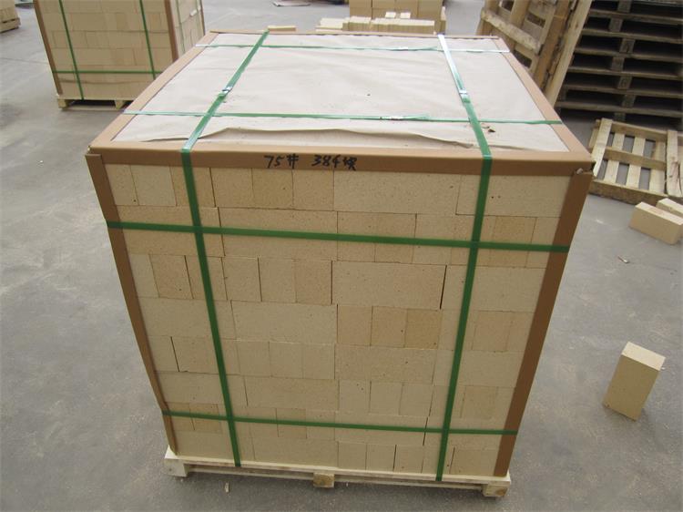 Refractory fireclay brick