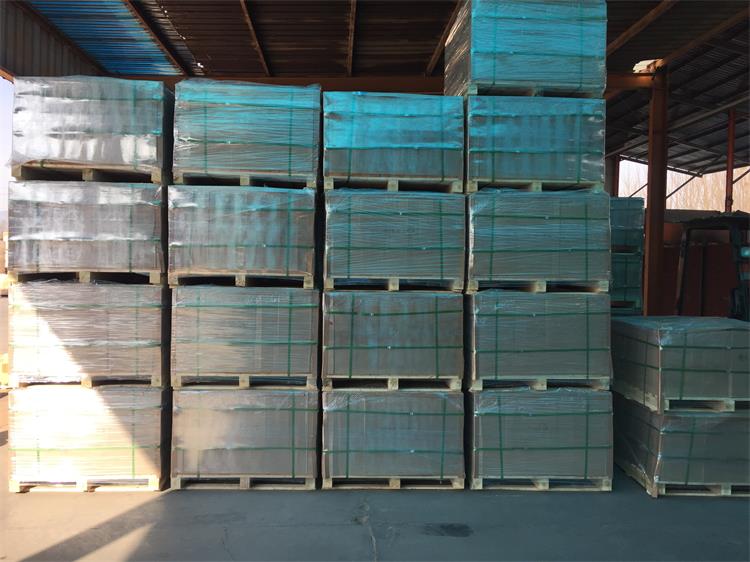 Direct bonded magnesia chrome brick