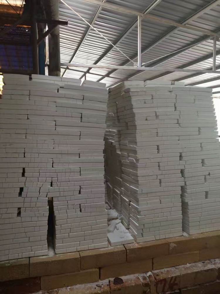 What's So Special about Mullite Brick in A Glass Furnace