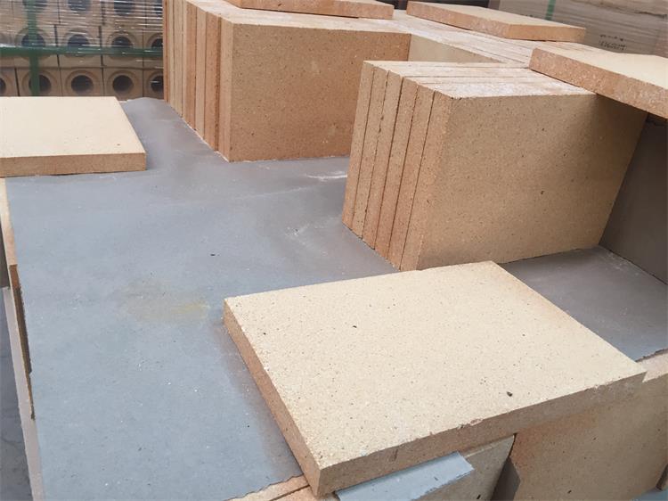 Fire brick refractory