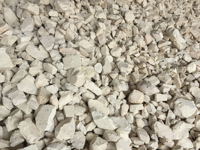 Precision casting sand flint clay clinker