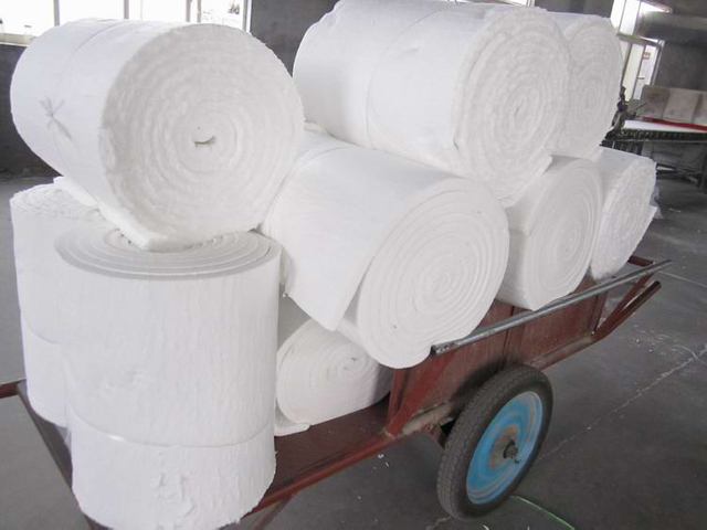Roof insulation for high temperature industrial furnace ceramic fiber felt