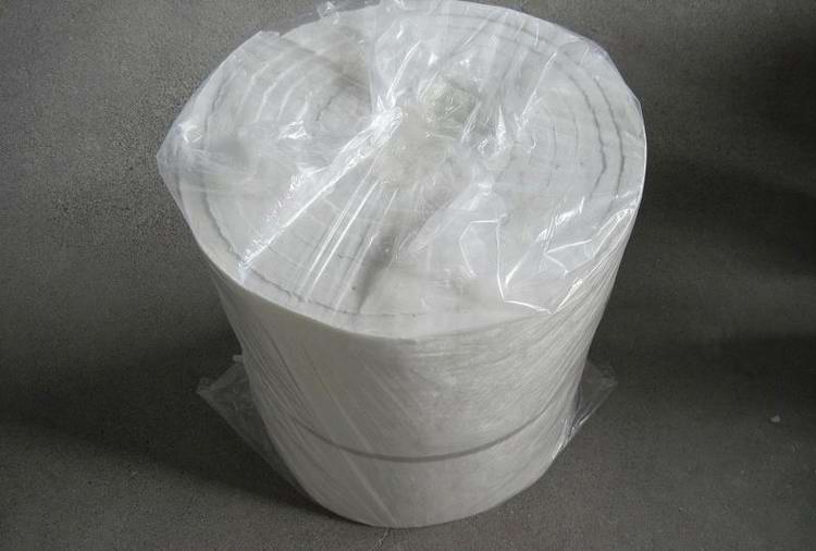 Refractory ceramic fiber blanket