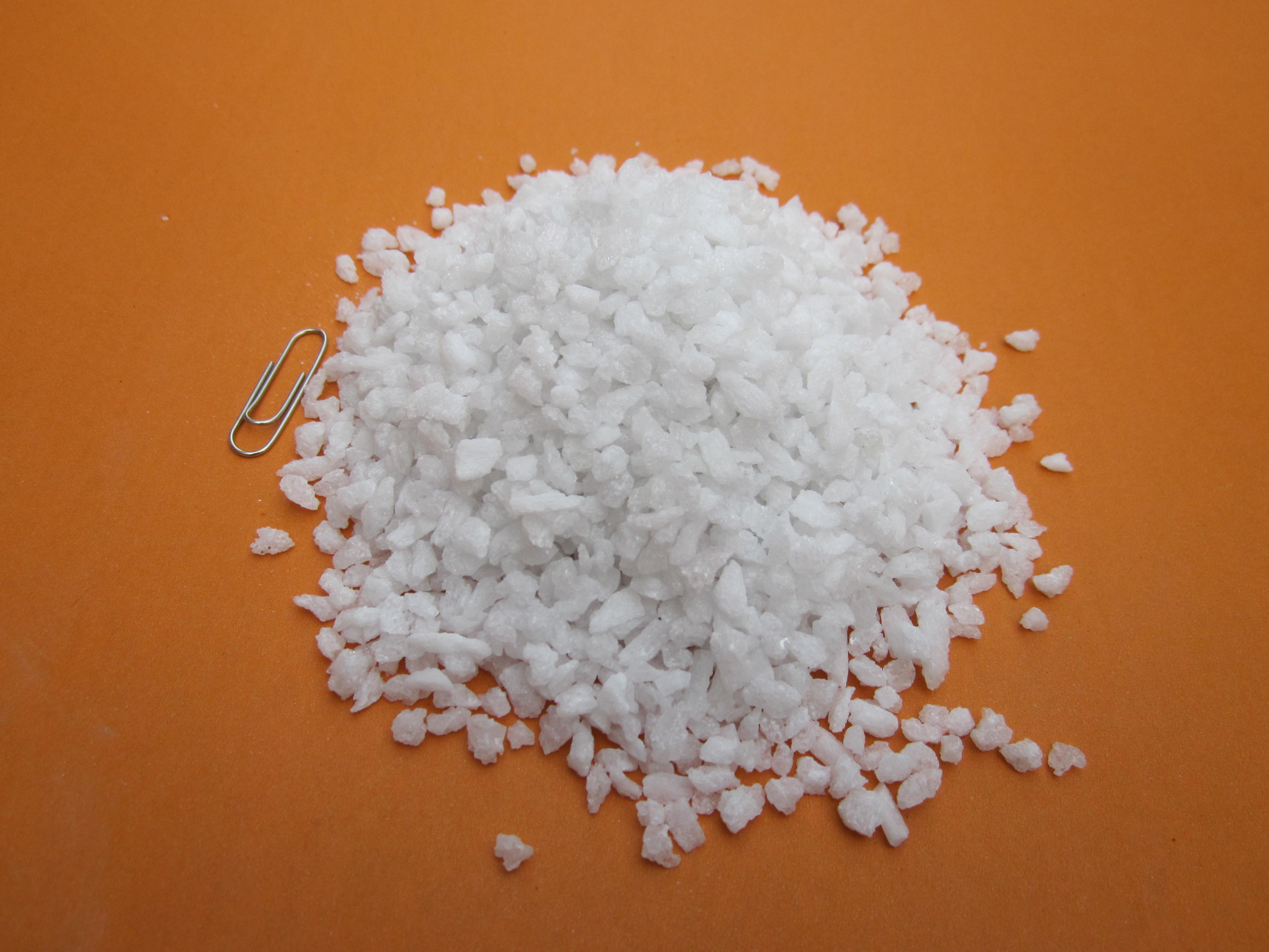 White corundum