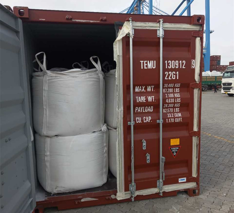 Refractory castable