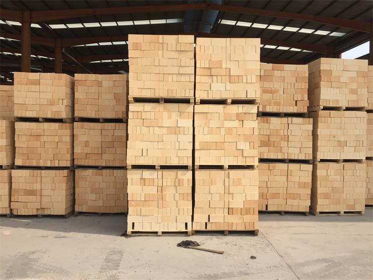 High alumina firebrick