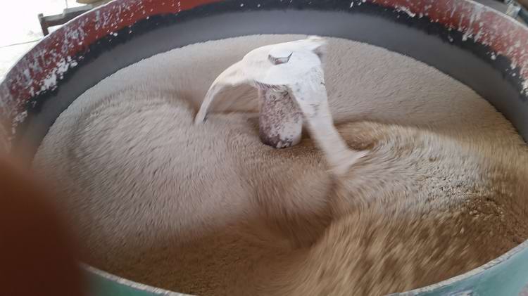 Refractory castable