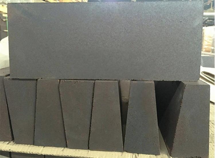 Direct bonded magnesia chrome brick