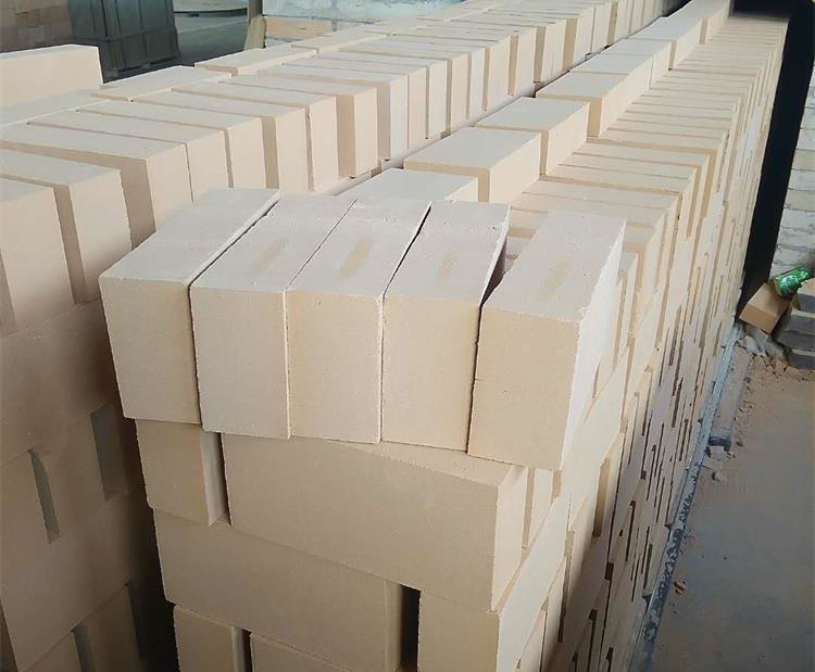 Insulation diatomite brick