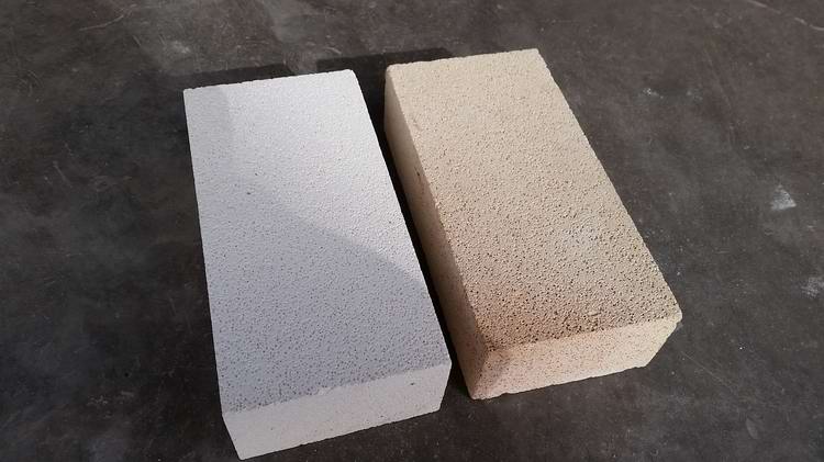 Insulation diatomite brick