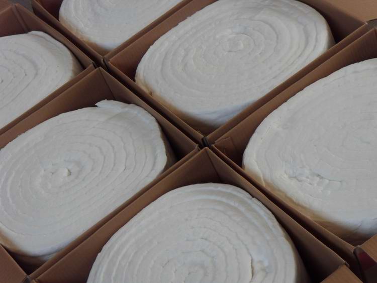 Refractory ceramic fiber blanket
