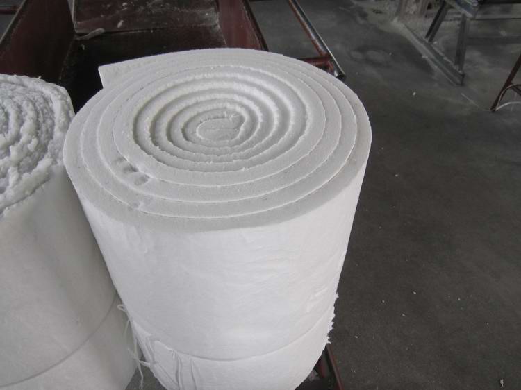 Refractory ceramic fiber blanket