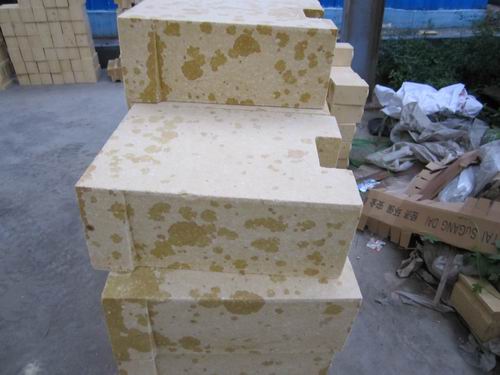 Silica brick