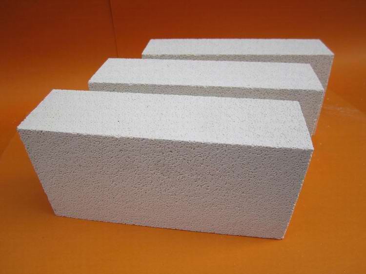 Insulating brick