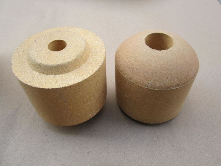 They are mainly used in mould cast steel ingot of casting steel industry Stopper head