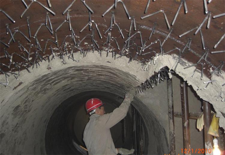 Insulating castable