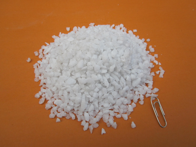 The abrasive tools made of it are suitable for grinding high carbon steel White corundum