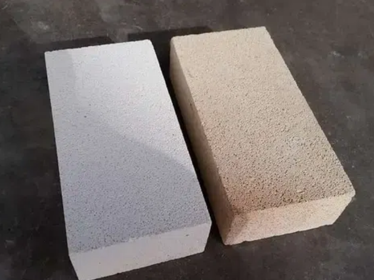 What Temperature Can Refractory Brick Withstand?