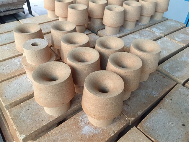 They are mainly used in mould cast steel ingot of casting steel industry Nozzle brick