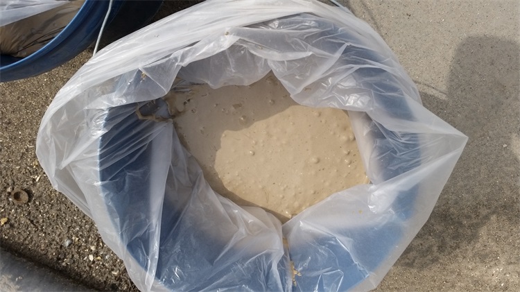 Refractory cement