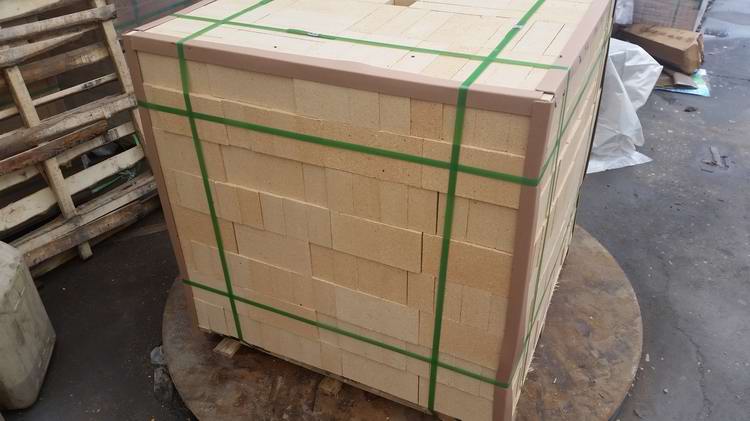 low Porosity fire clay Bricks 