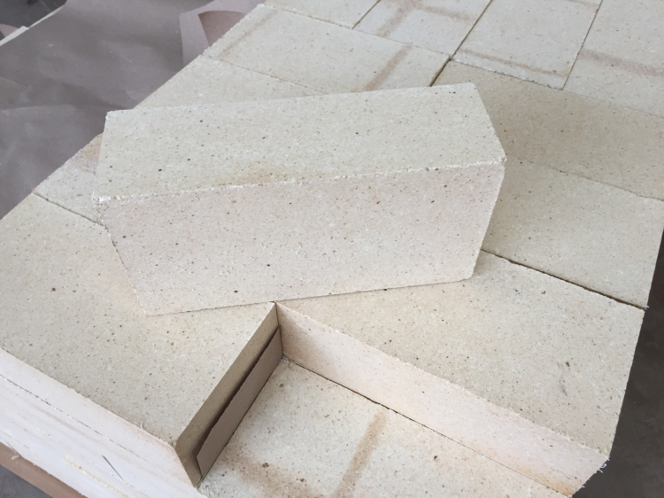 Spalling resistance High alumina brick