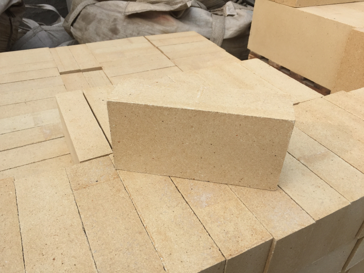 High aluminum brick 