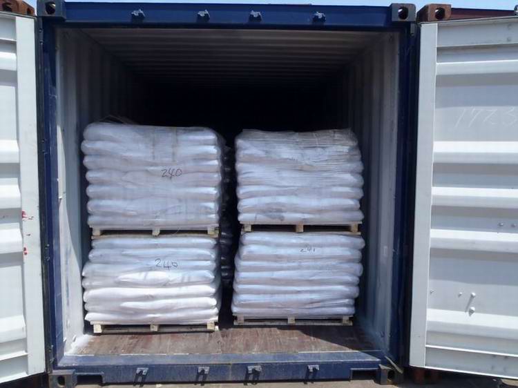 Refractory mud