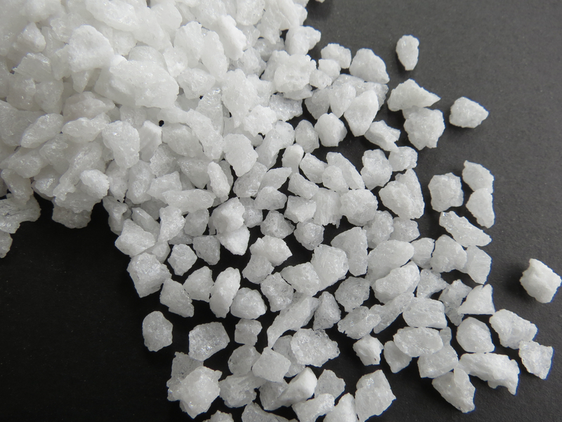  Catalyst carrier White fused alumina