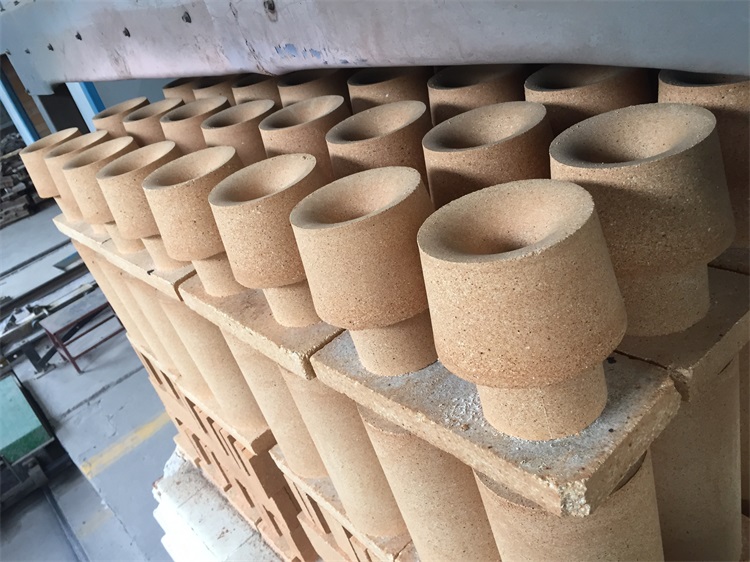 Nozzle brick