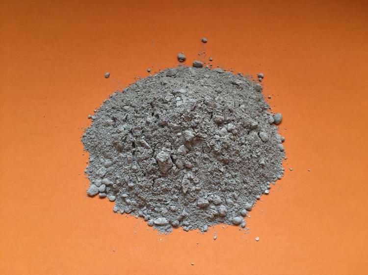 Abrasion resistant refractory castable