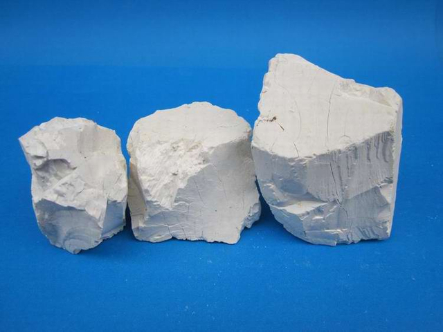 Refractory castable flint clay clinker