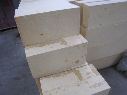 Silica brick