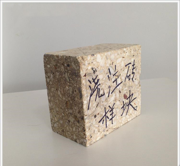 Pouring refractory bricks