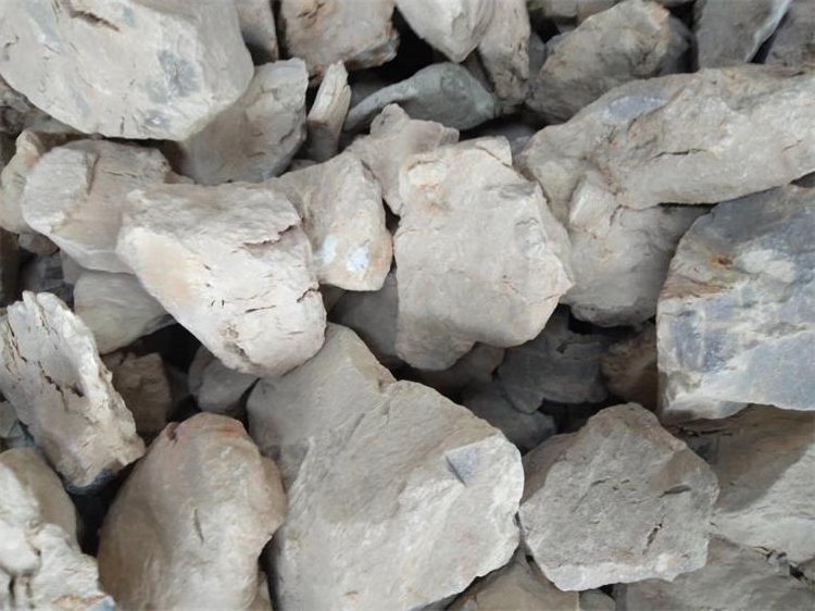 Is widely used in building materials Refractory materials 