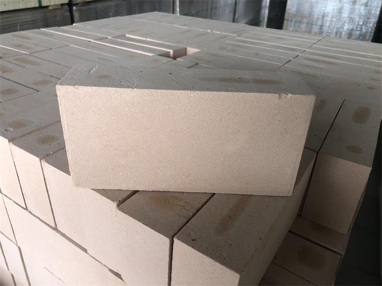 Insulation diatomite brick