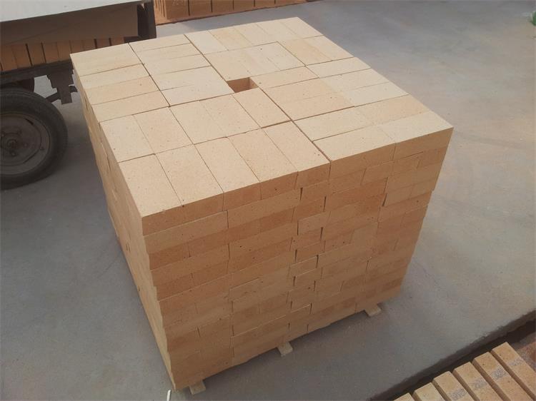 low Porosity fire clay Bricks