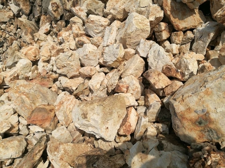  Mainly used for manufacturing high-quality refractory products Calcined bauxite