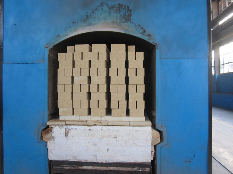 low Porosity fire clay Bricks 