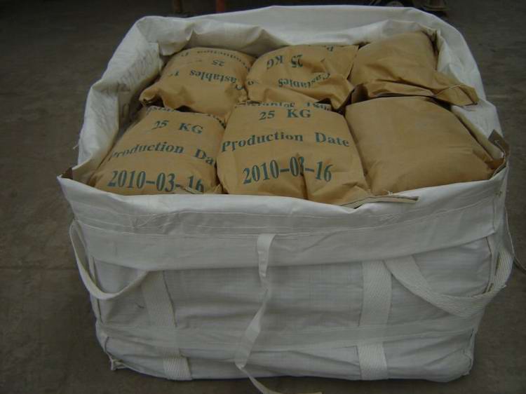 Refractory material