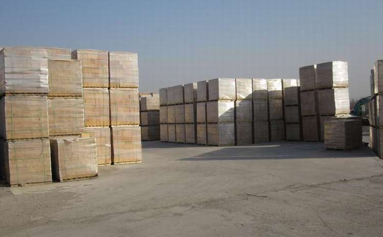Refractory fire brick