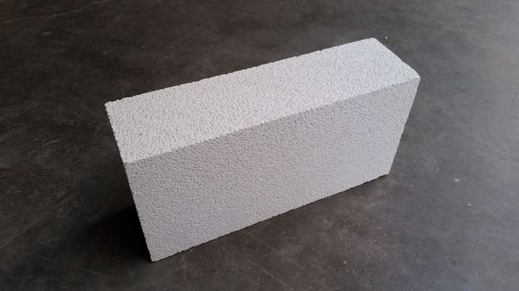 Insulation diatomite brick