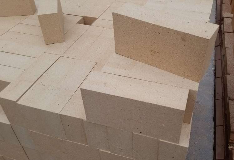low Porosity fire clay Bricks 