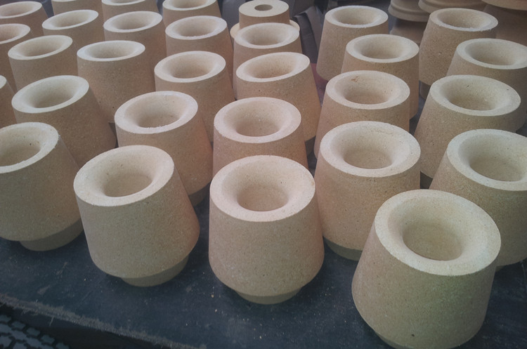 They are mainly used in mould cast steel ingot of casting steel industry Nozzle brick 