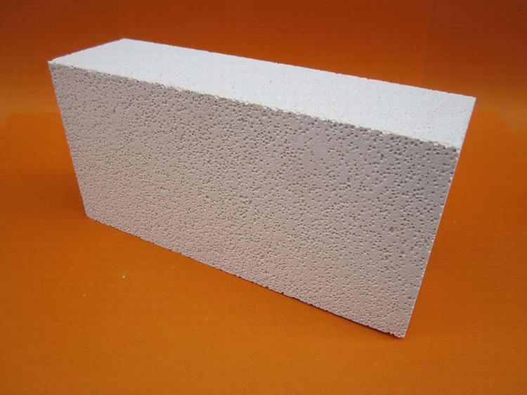 Insulating brick