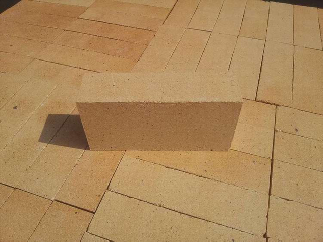 Thermal technology equipment low Porosity Clay fire brick