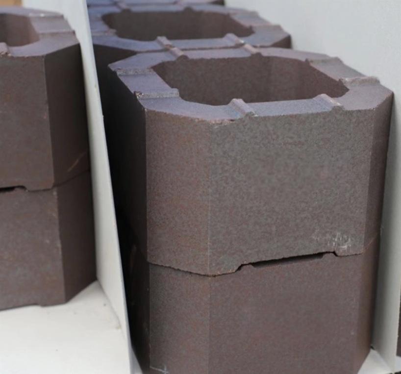 Direct bonded magnesia chrome brick